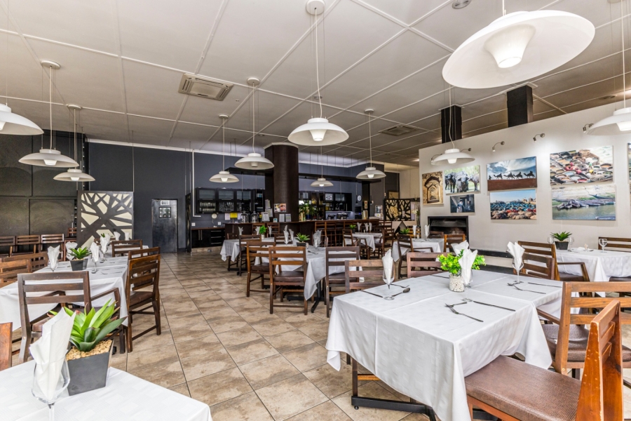 2 Bedroom Property for Sale in Whispering Pines Western Cape
